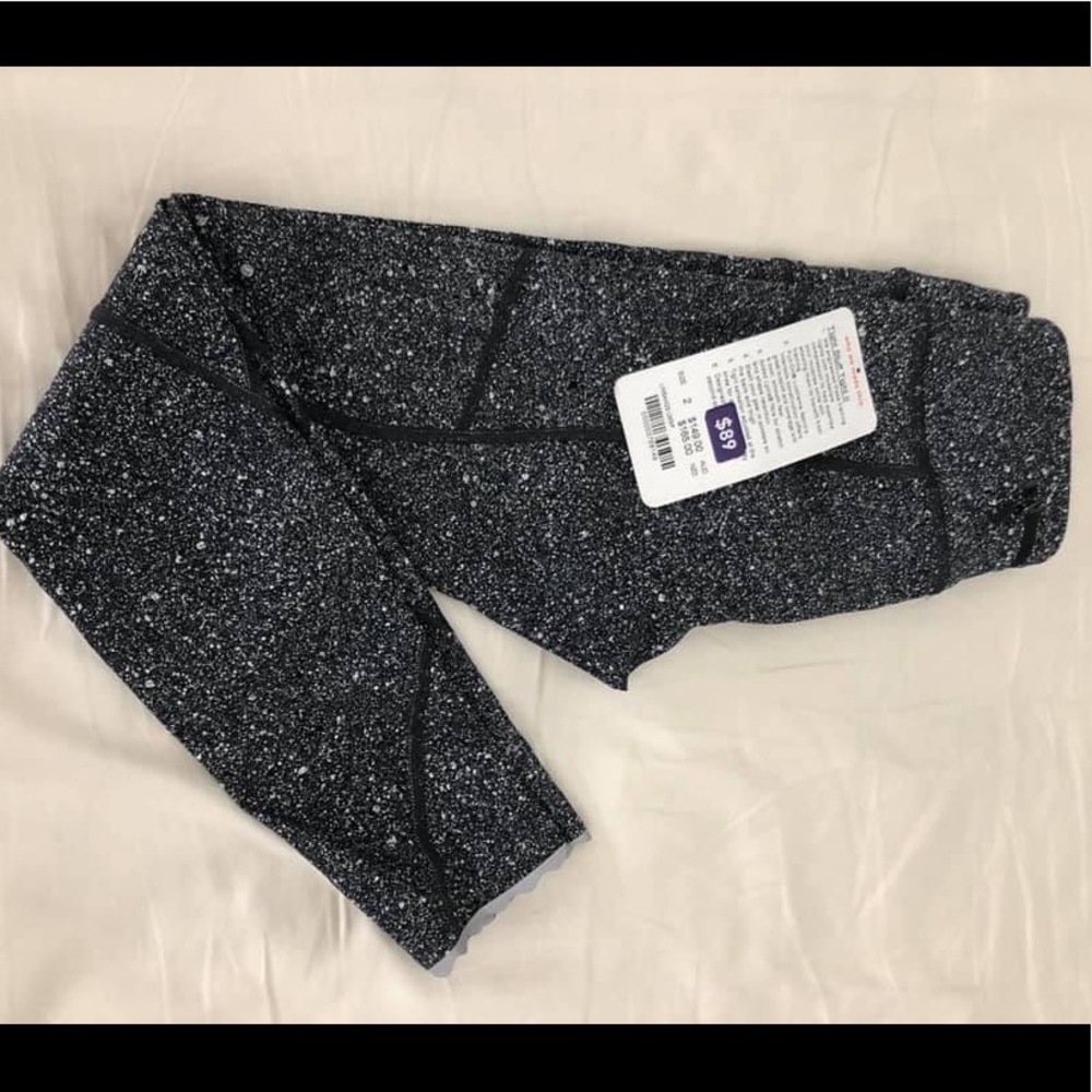 Lululemon Size 2 7/8”
